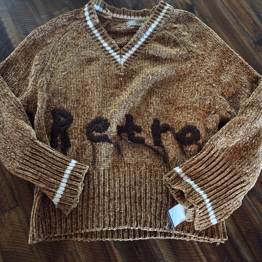 Pol Sweater with White Stripes